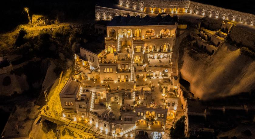 Anka Cave Suites